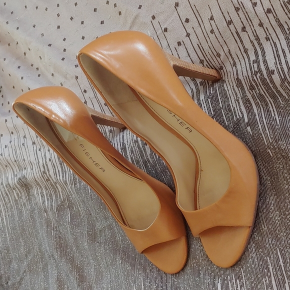 Marc Fisher Samelia heels - Picture 2 of 5